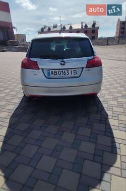 Универсал Opel Insignia 2009 в 