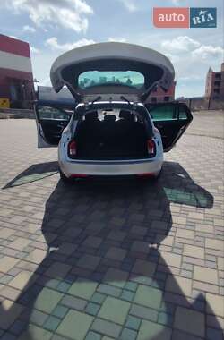Универсал Opel Insignia 2009 в 