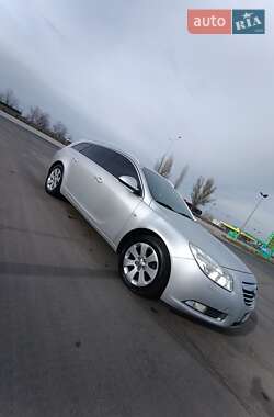 Универсал Opel Insignia 2011 в 