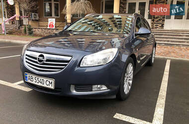 Универсал Opel Insignia 2010 в Киеве