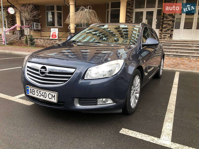 Універсал Opel Insignia 2010 в Києві