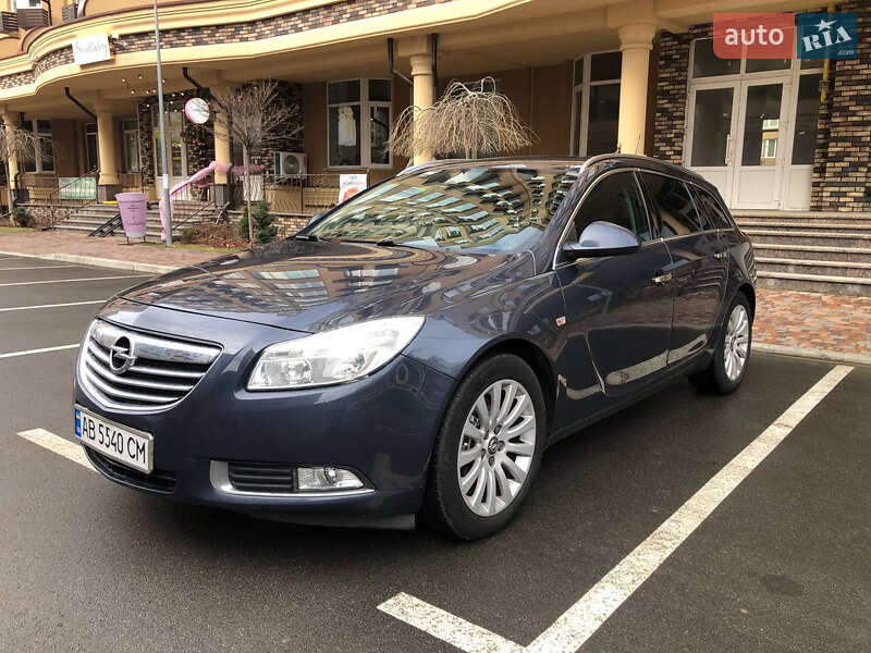Універсал Opel Insignia 2010 в Києві