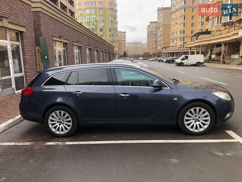 Універсал Opel Insignia 2010 в Києві