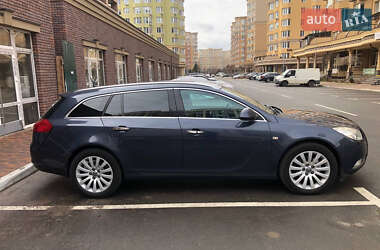 Універсал Opel Insignia 2010 в Києві