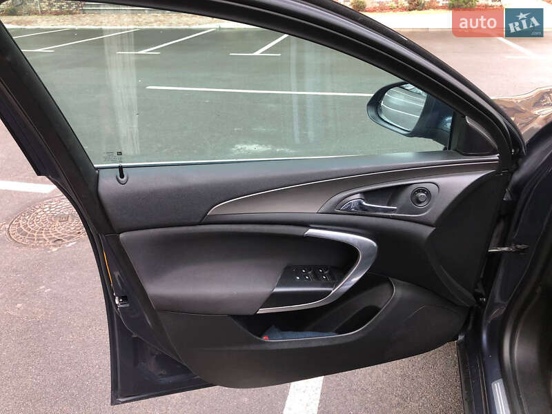 Універсал Opel Insignia 2010 в Києві