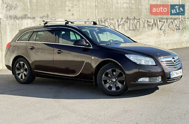 Универсал Opel Insignia 2013 в 