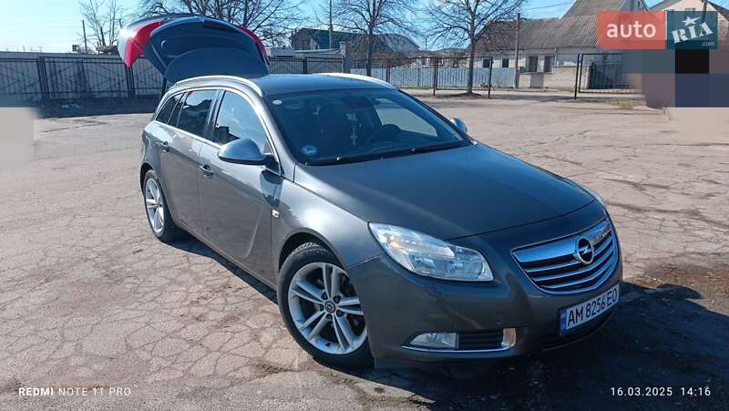 Универсал Opel Insignia 2009 в 