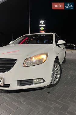 Универсал Opel Insignia 2011 в 