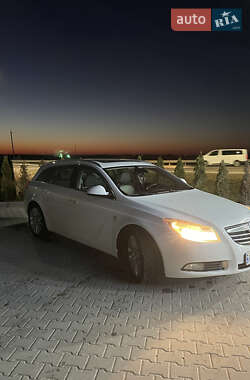 Универсал Opel Insignia 2011 в 