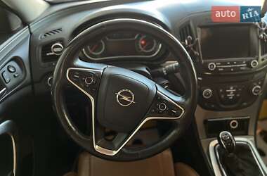 Универсал Opel Insignia 2014 в 