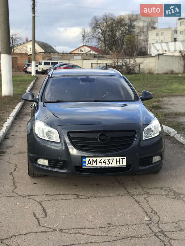 Універсал Opel Insignia 2009 в Києві