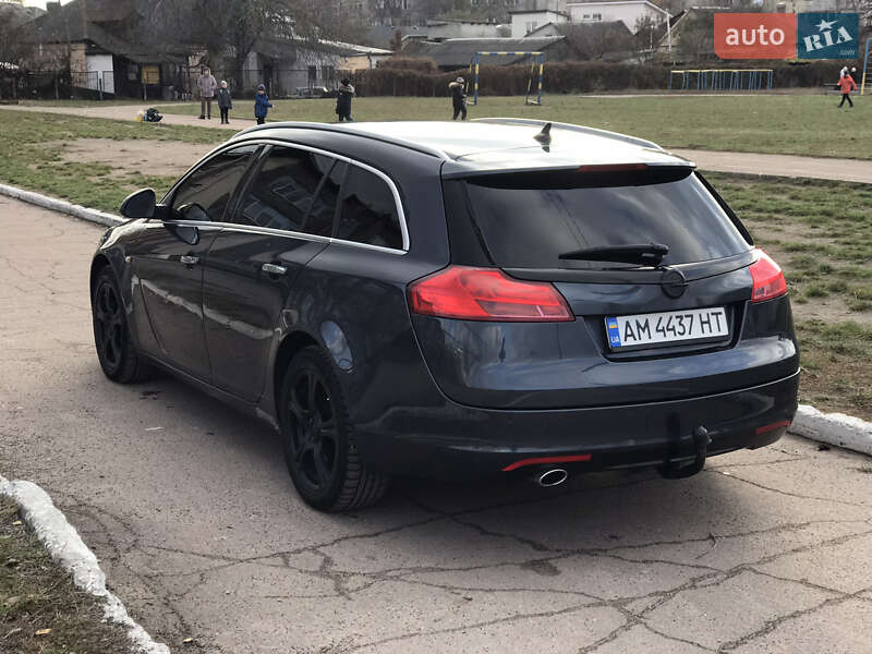 Універсал Opel Insignia 2009 в Києві