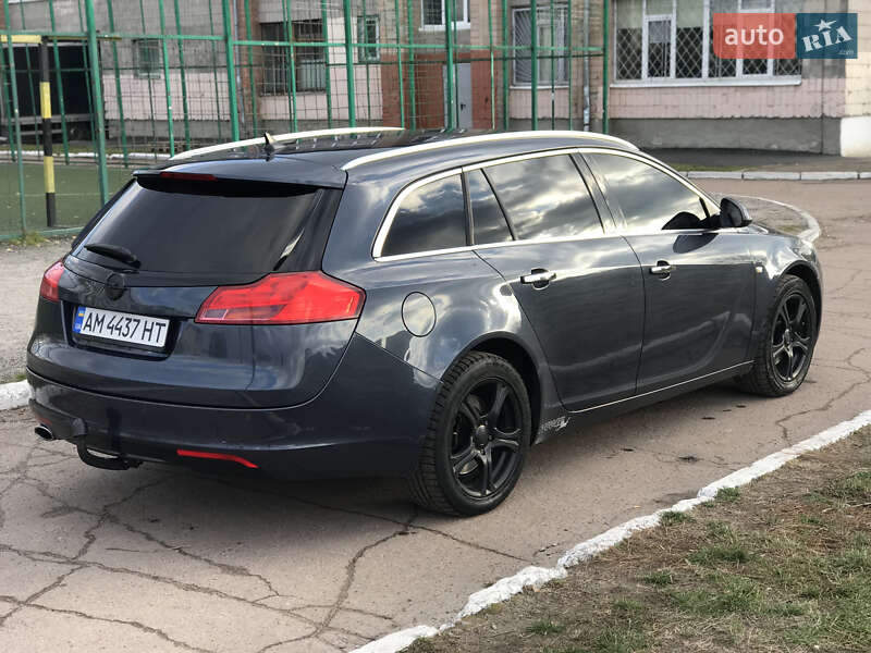 Універсал Opel Insignia 2009 в Києві