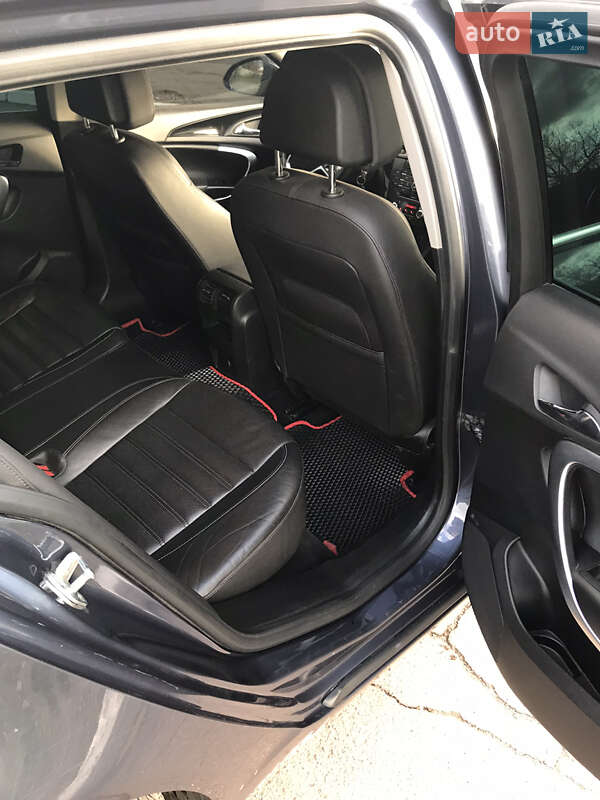 Універсал Opel Insignia 2009 в Києві