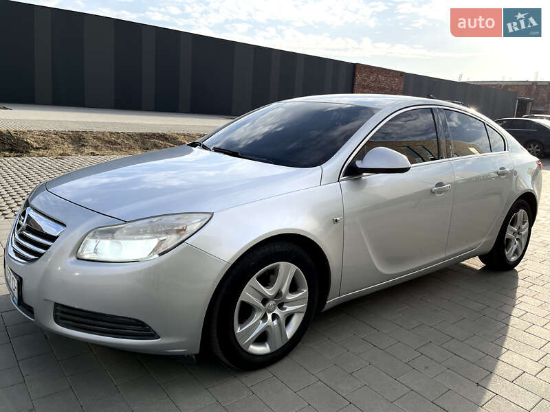 Opel Insignia 2011