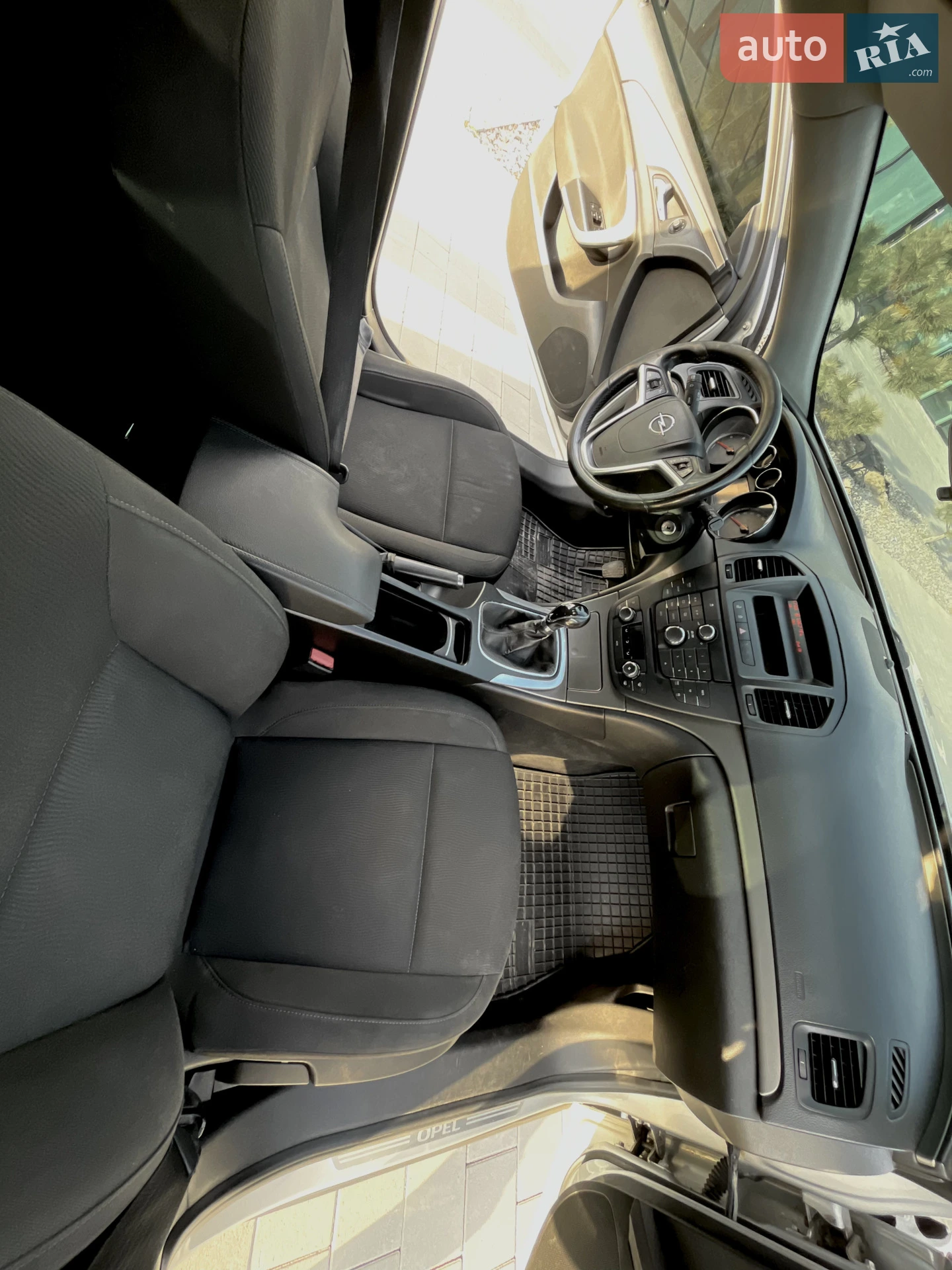 2011 Opel Insignia - мініатюра 12
