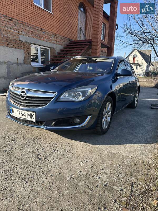Универсал Opel Insignia 2016 в 