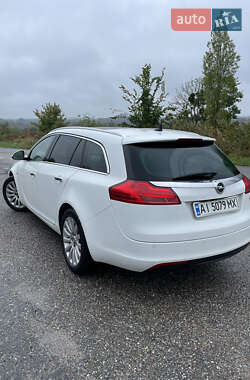 Универсал Opel Insignia 2011 в 