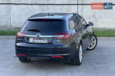 Универсал Opel Insignia 2015 в 