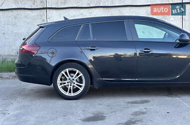 Универсал Opel Insignia 2015 в 