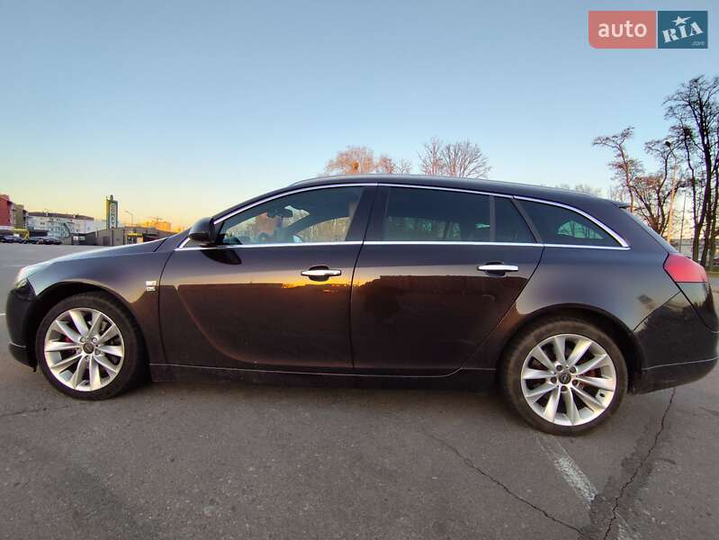 Універсал Opel Insignia 2011 в Гатне