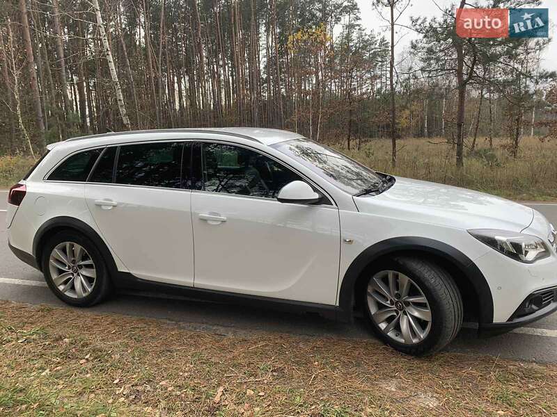 Универсал Opel Insignia 2013 в 
