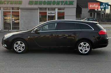 Универсал Opel Insignia 2012 в 