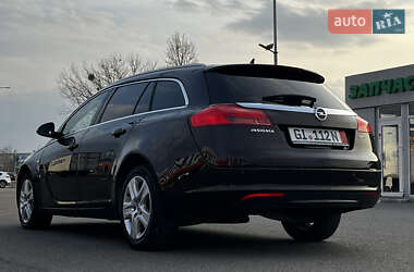 Универсал Opel Insignia 2012 в 
