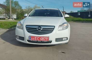 Универсал Opel Insignia 2011 в 