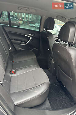 Универсал Opel Insignia 2010 в 