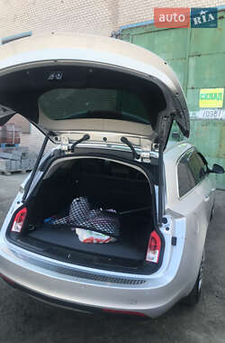 Універсал Opel Insignia 2012 в 