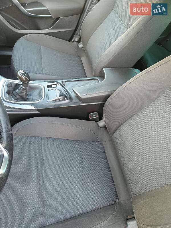 Универсал Opel Insignia 2014 в Львове