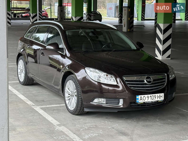 Універсал Opel Insignia 2012 в 