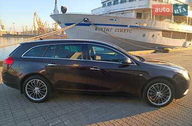 Универсал Opel Insignia 2011 в 