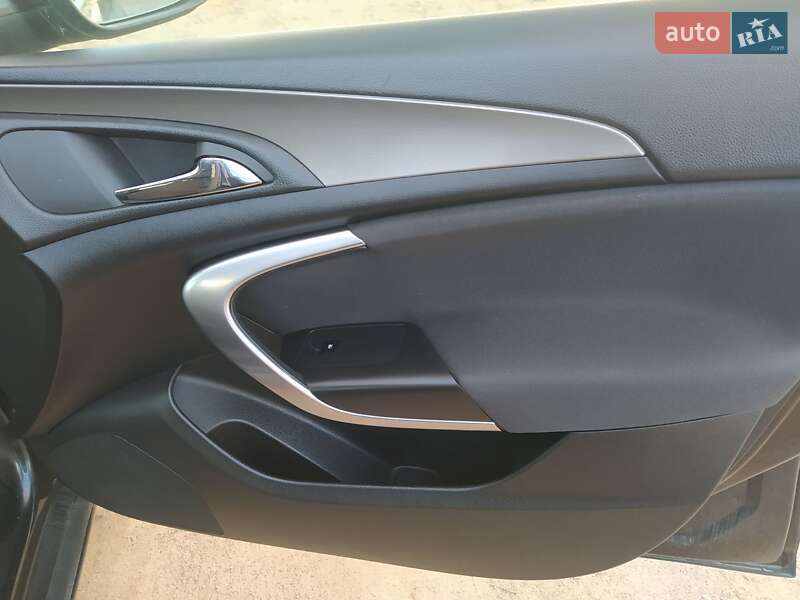 Універсал Opel Insignia 2012 в Дубні