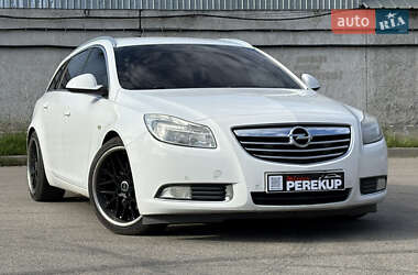 Универсал Opel Insignia 2011 в 