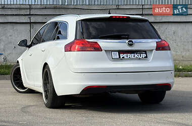 Универсал Opel Insignia 2011 в 