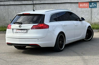 Универсал Opel Insignia 2011 в 