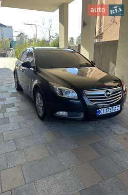 Универсал Opel Insignia 2011 в 