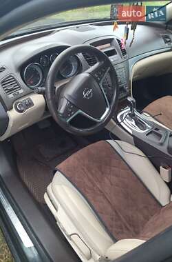 Универсал Opel Insignia 2012 в 