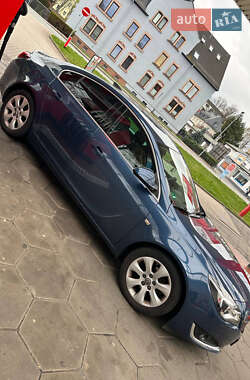 Седан Opel Insignia 2015 в 