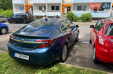 Седан Opel Insignia 2015 в 