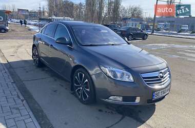 Седан Opel Insignia 2009 в 