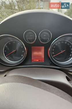 Лифтбек Opel Insignia 2010 в 