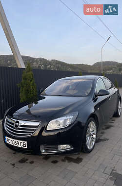 Седан Opel Insignia 2011 в 
