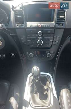 Универсал Opel Insignia 2011 в 