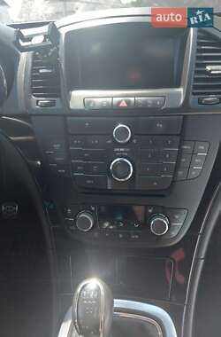Универсал Opel Insignia 2011 в 