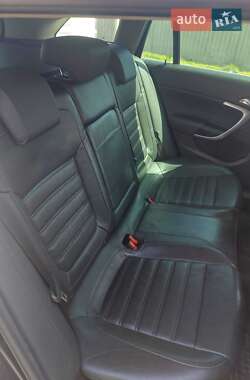 Универсал Opel Insignia 2011 в 