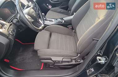 Универсал Opel Insignia 2014 в 
