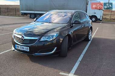 Универсал Opel Insignia 2014 в 